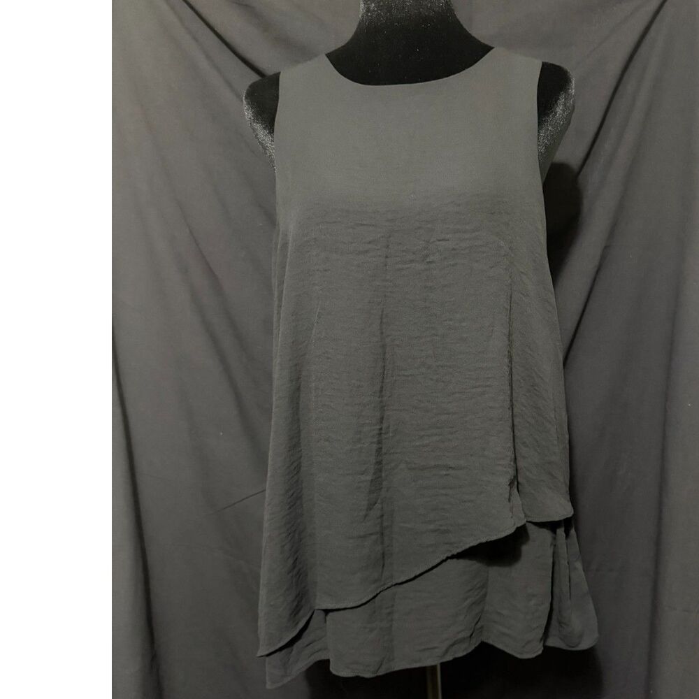 #311 - Ana Black Sleeveless Top Womens Large High Low Hem Zip Back